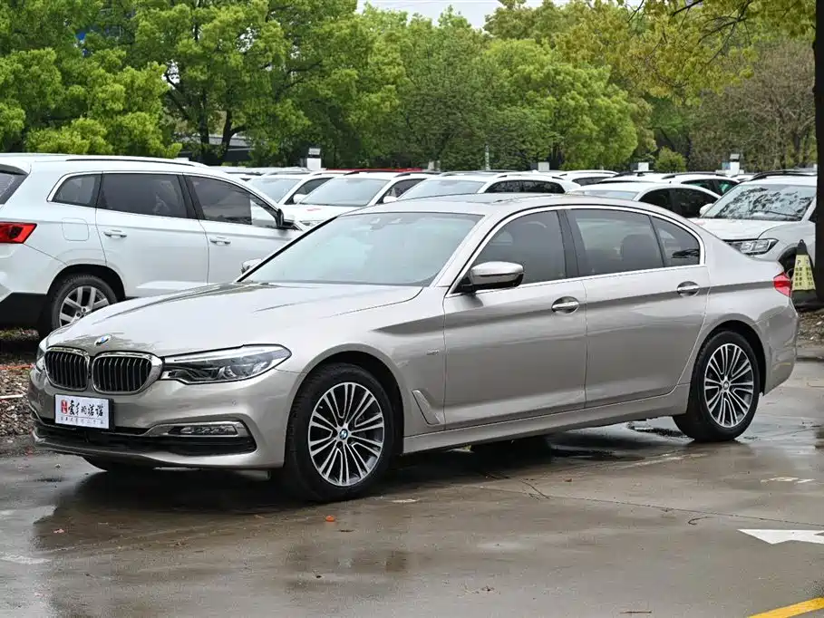BMW 5 Series 2018 540Li Executive Edition купить на сайте DeffCars