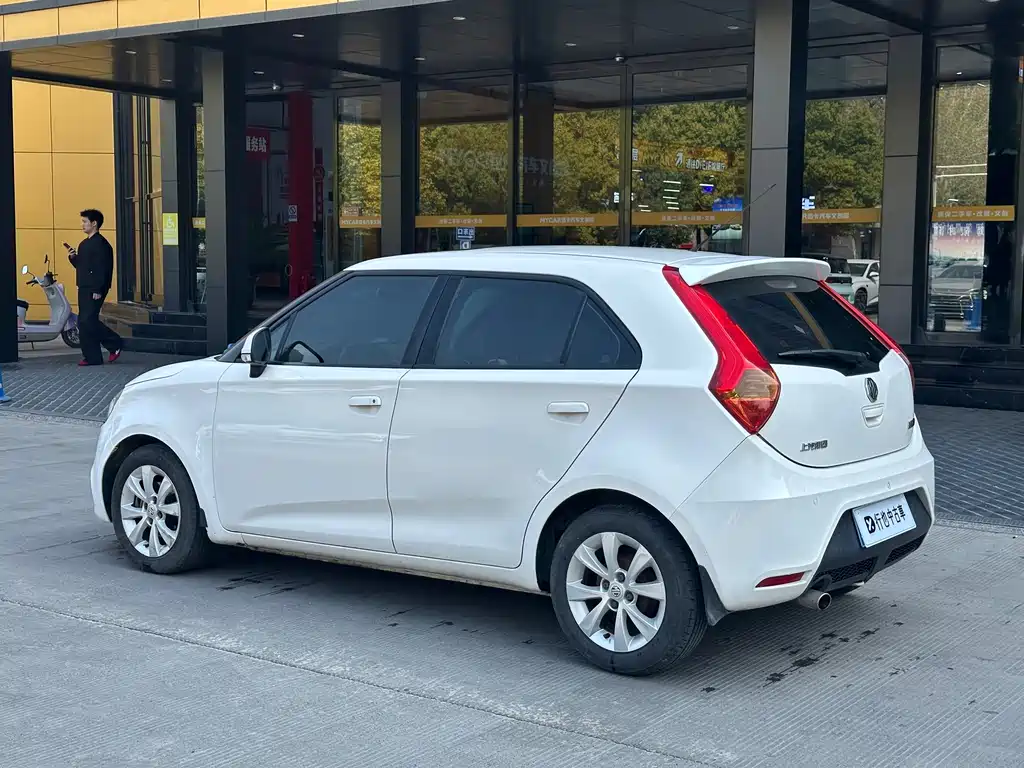 MG 3 2011 1.5L AMT Elite Edition купить на сайте DeffCars