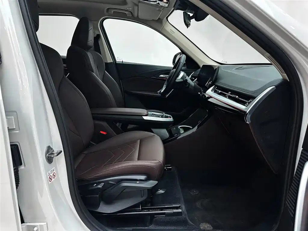 BMW X1 2023 sDrive20Li X Design Package купить на сайте DeffCars