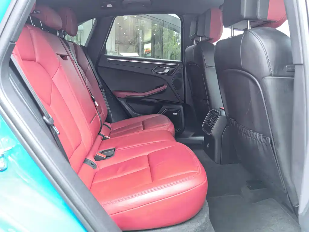 Macan 2022 Macan 2.0T купить на сайте DeffCars