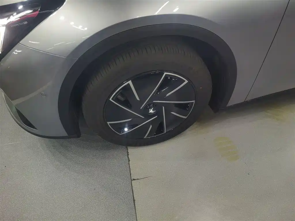 JiFox Alpha S5 2025 facelift 560PRO 185kW купить на сайте DeffCars