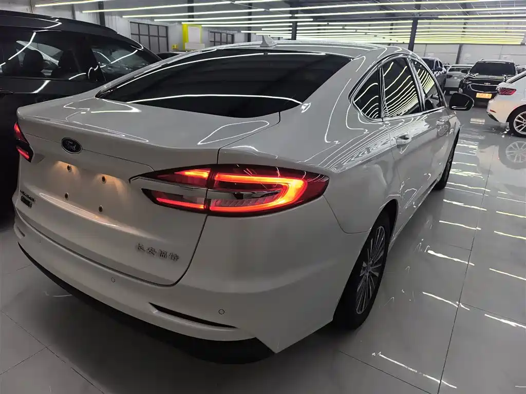 Mondeo New Energy 2018 2.0 PHEV Smart Control Fashion National VI купить на сайте DeffCars