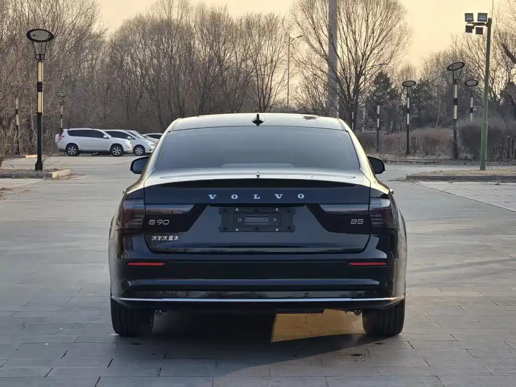 Volvo S90 2026 B5 Zhiyi Luxury Edition купить на сайте DeffCars