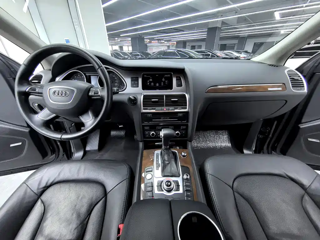 Audi Q7 2012 3.0 TFSI exclusive 200kW купить на сайте DeffCars