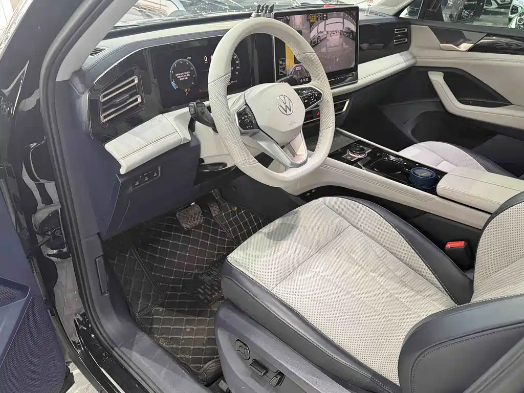 Tiguan L 2024 PRO 330TSI 2WD Smart Travel Edition купить на сайте DeffCars
