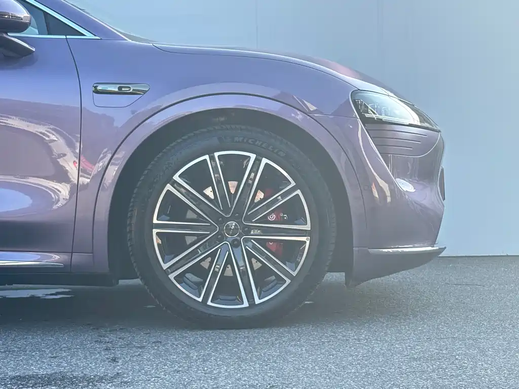 Zhijie R7 2025 extended range 331km Ultra купить на сайте DeffCars