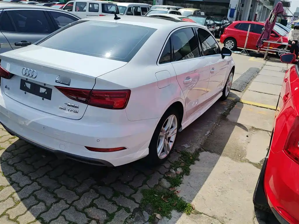 Audi A3 2019 Limousine 35 TFSI Fashion Type National V купить на сайте DeffCars
