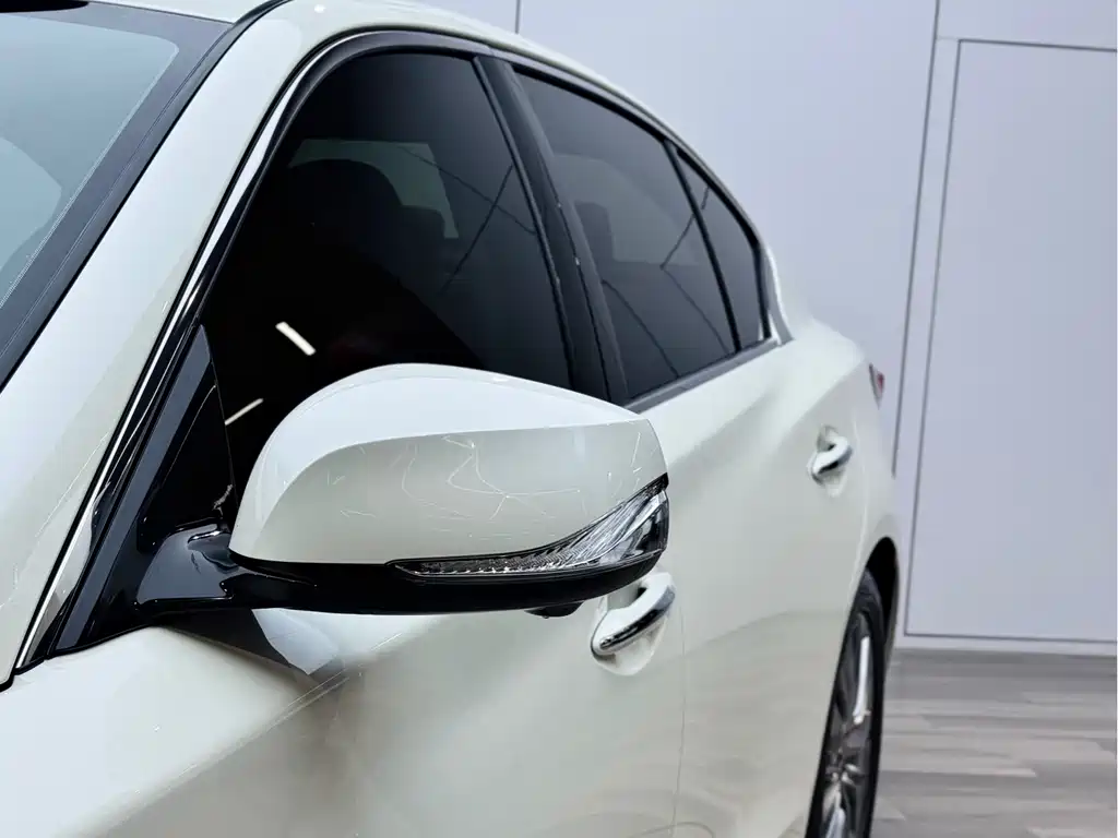 Infiniti Q50L 2018 2.0T Premium Edition National VI купить на сайте DeffCars