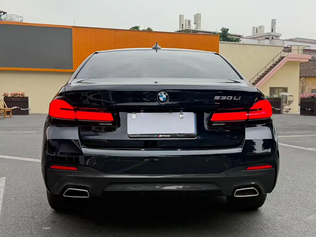 BMW 5 Series 2023 530Li Exclusive M Sports Package купить на сайте DeffCars