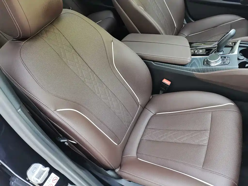 BMW 5 Series 2022 530Li Leading M Sports Package купить на сайте DeffCars