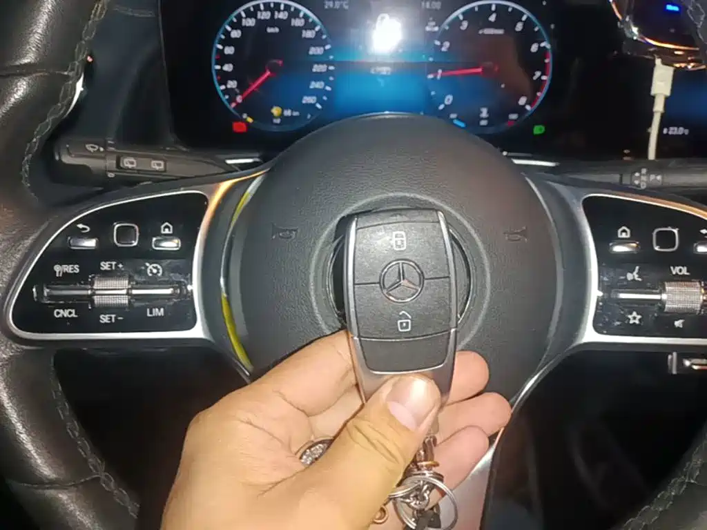 Mercedes GLB 2023 Model 200 Dynamic купить на сайте DeffCars