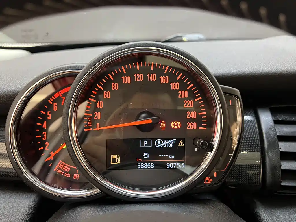 MINI 2019 1.5T COOPER Artist Five-Door Edition купить на сайте DeffCars