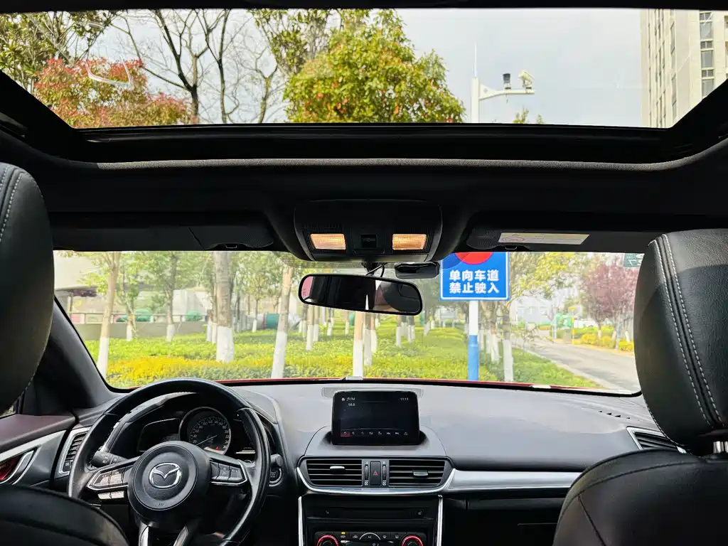 Mazda CX-4 2018 2.5L automatic four-wheel drive Blue Sky Passion Edition National V купить на сайте DeffCars