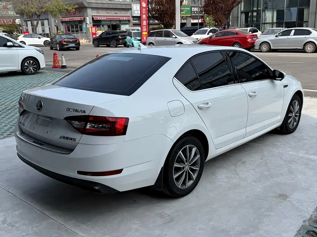 Octavia 2018 TSI230 DSG Comfort Edition купить на сайте DeffCars