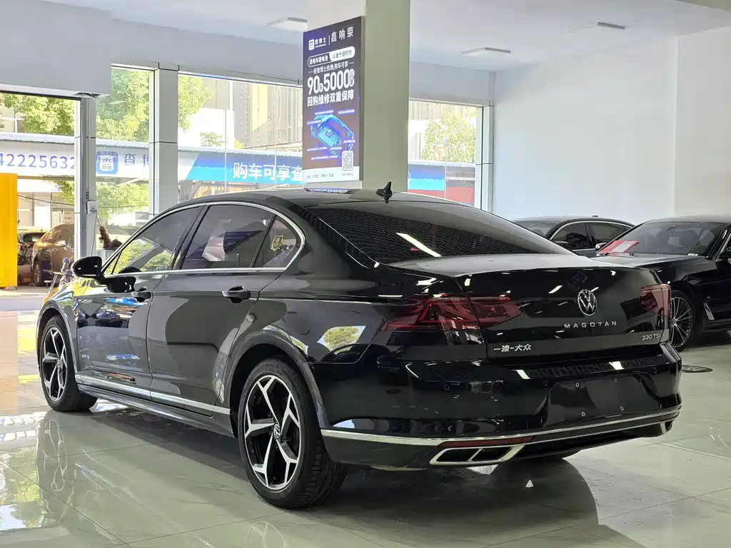 Magotan 2023 2 million commemorative edition 330TSI DSG leading model купить на сайте DeffCars