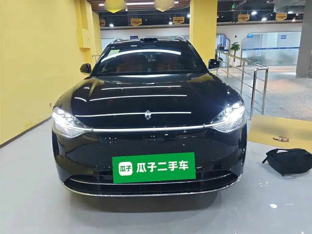Wenjie M9 2025 extended range Ultra version 52kWh 6-seater version 192-line lidar) купить на сайте DeffCars
