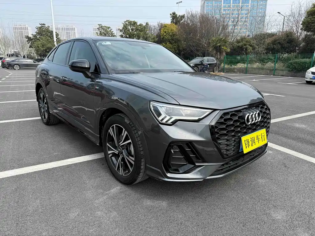 Audi Q3 Sportback 2022 40 TFSI Fashion Model купить на сайте DeffCars