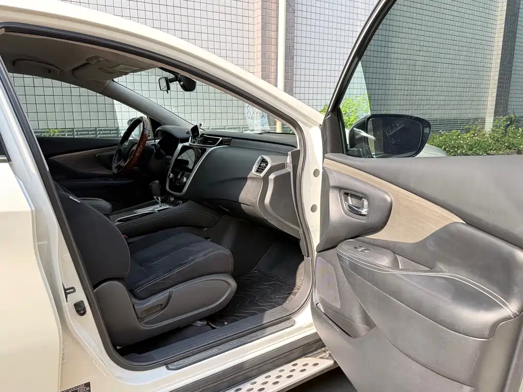 Loulan 2021 2.5L XE 2WD Elite Edition купить на сайте DeffCars
