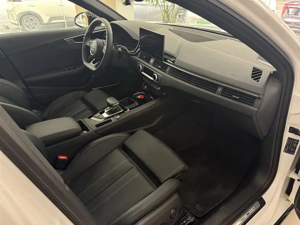 Audi A4L 2025 Model 2 Million Yuexiang Edition 40 TFSI Luxury Dynamic Bu0026O Starry Night Edition купить на сайте DeffCars