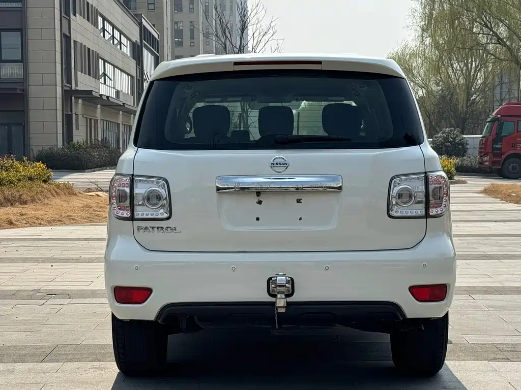 Patrol 2018 4.0L LinkedIn model купить на сайте DeffCars