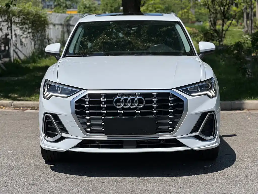 Audi Q3 2020 35 TFSI Fashionable and Dynamic купить на сайте DeffCars