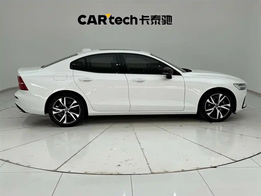 Volvo S60 2020 T4 Zhiyuan Sport Edition купить на сайте DeffCars