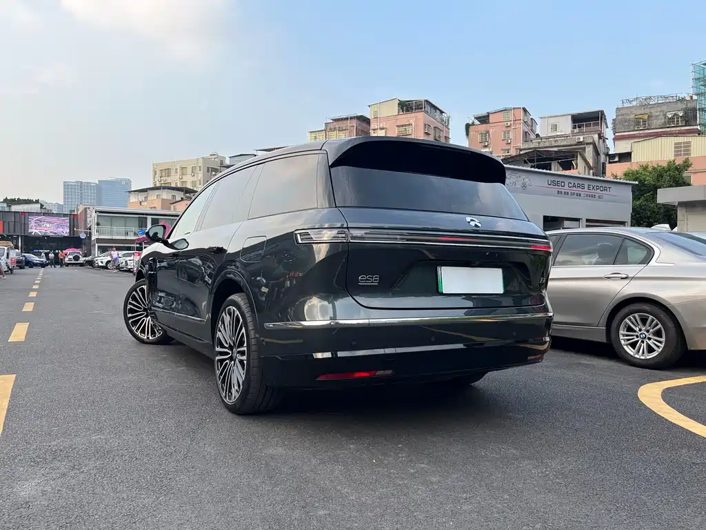NIO ES8 2026 Six-seater Executive Signature Edition купить на сайте DeffCars
