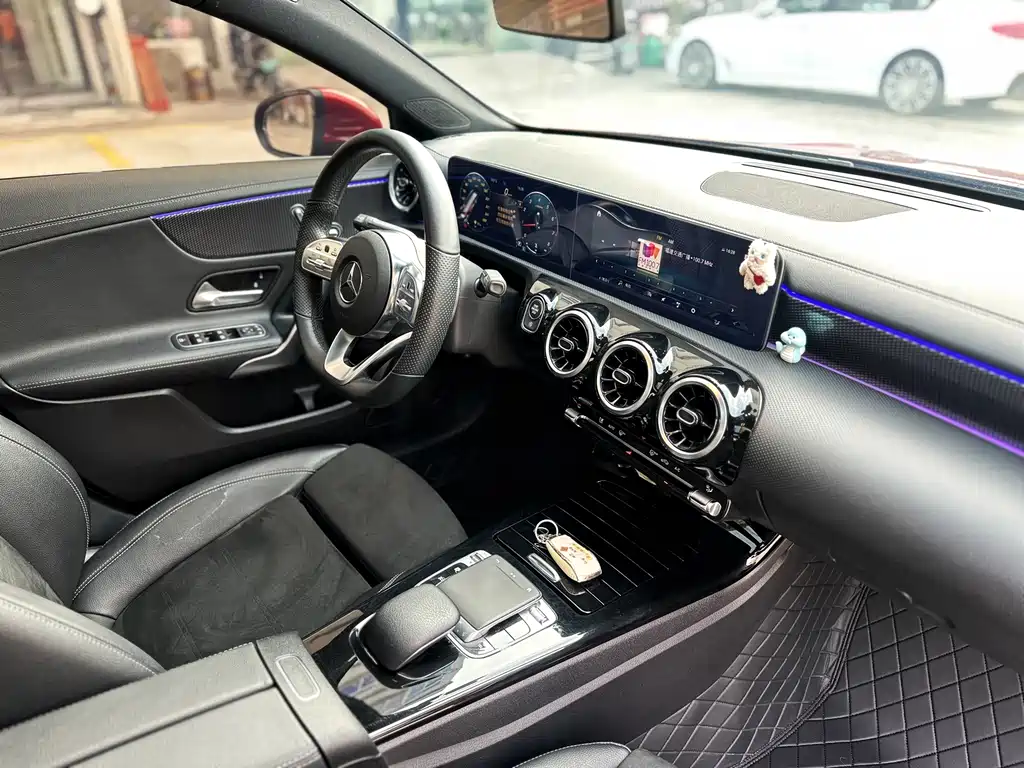 Mercedes-Benz A-Class 2019 A 200 L Sports Sedan купить на сайте DeffCars