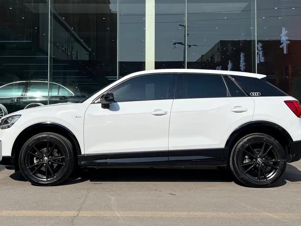 Audi Q2L 2020 35 TFSI aggressive and dynamic model купить на сайте DeffCars