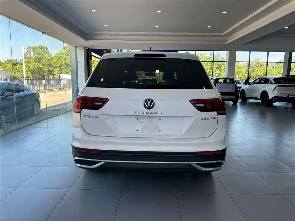 Tiguan L 2022 330TSI automatic two-wheel drive comfort version купить на сайте DeffCars