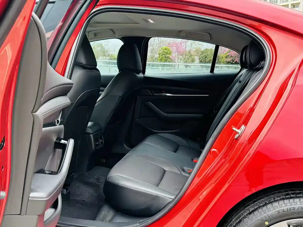 Mazda3 Angkesela 2020 2.0L Automatic Premium Edition купить на сайте DeffCars