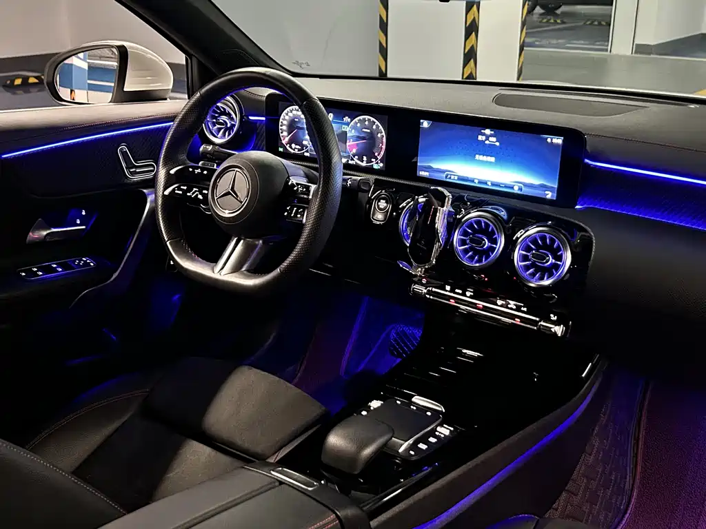 Mercedes-Benz A-Class 2023 A 200 L Fashion Model купить на сайте DeffCars