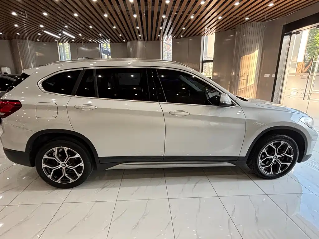 BMW X1 2022 sDrive20Li Fashion Model купить на сайте DeffCars