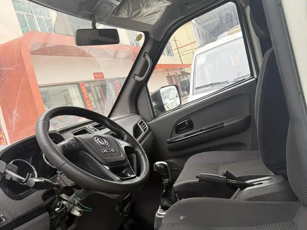Yufeng EM26 2023 high-end version 41.86kWh CATL купить на сайте DeffCars