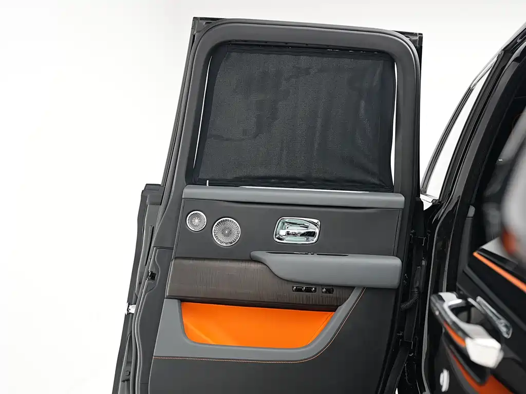 Cullinan 2018 four-seat version купить на сайте DeffCars