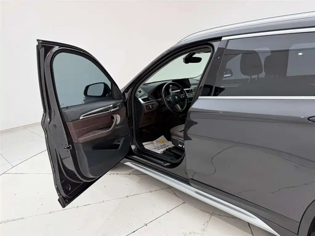 BMW X1 2021 facelift xDrive25Li exclusive model купить на сайте DeffCars