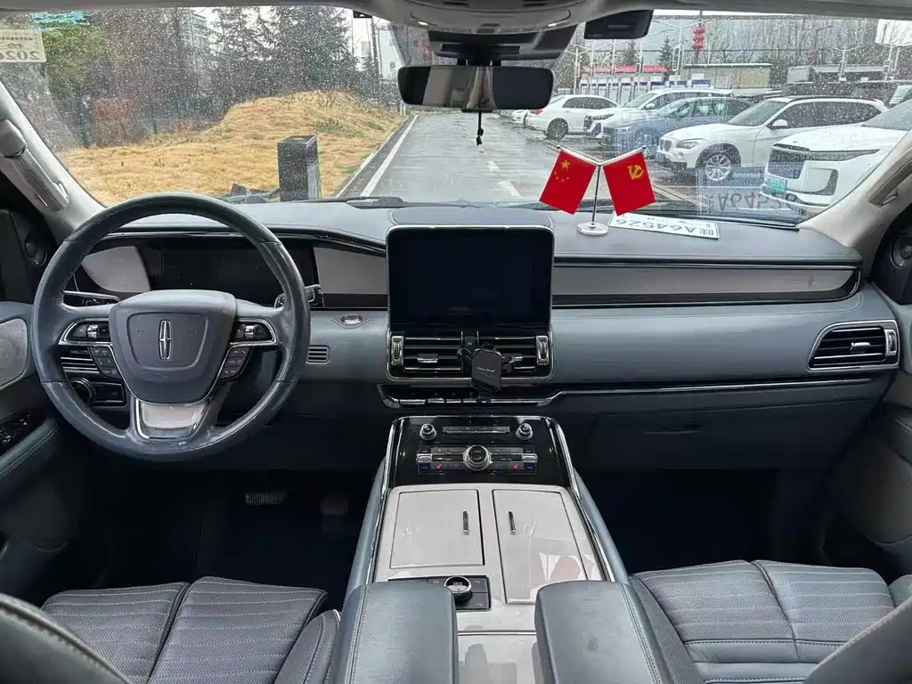 Navigator 2020 3.5T President Series купить на сайте DeffCars
