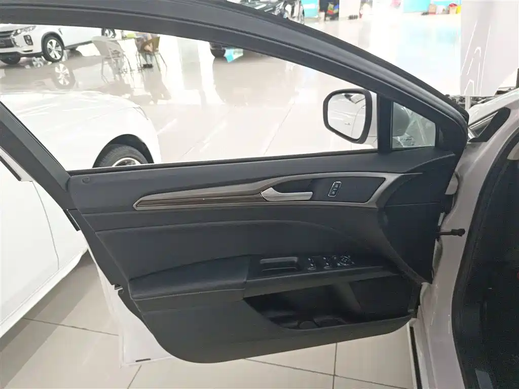 Mondeo 2020 EcoBoost 180 Fashion Model купить на сайте DeffCars