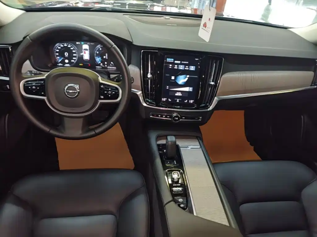 Volvo V90 2021 Cross Country B5 AWD Zhiyuan Edition купить на сайте DeffCars