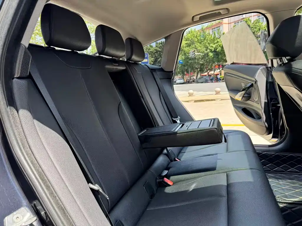 BMW 3 Series GT 2018 320i Luxury Design Package купить на сайте DeffCars