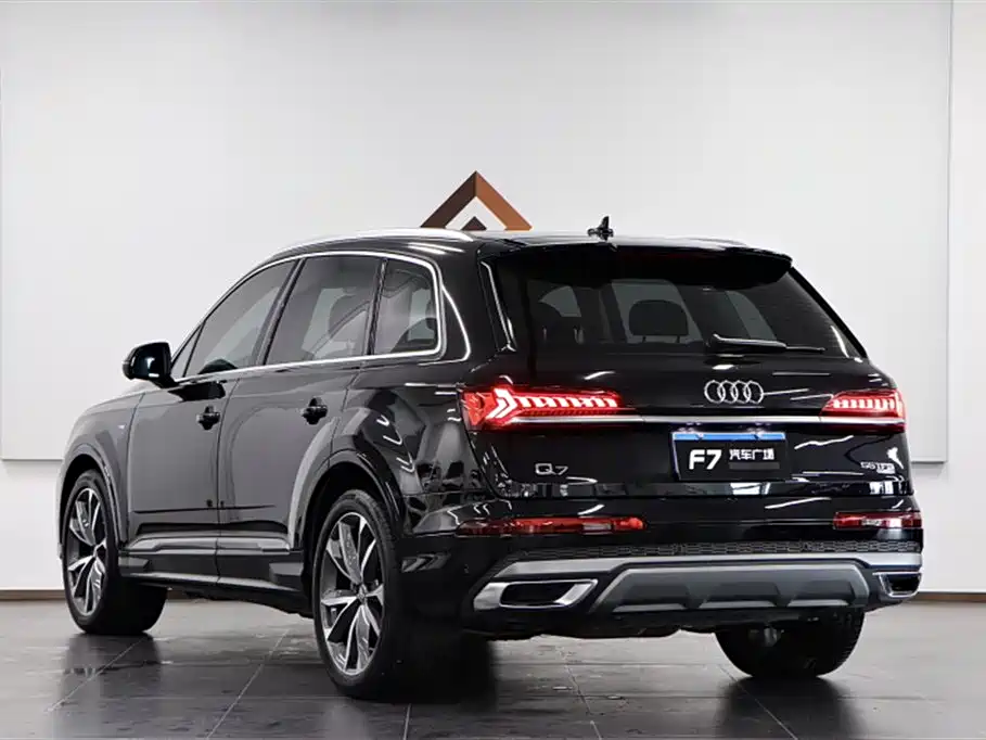 Audi Q7 2020 55 TFSI quattro S line sports купить на сайте DeffCars