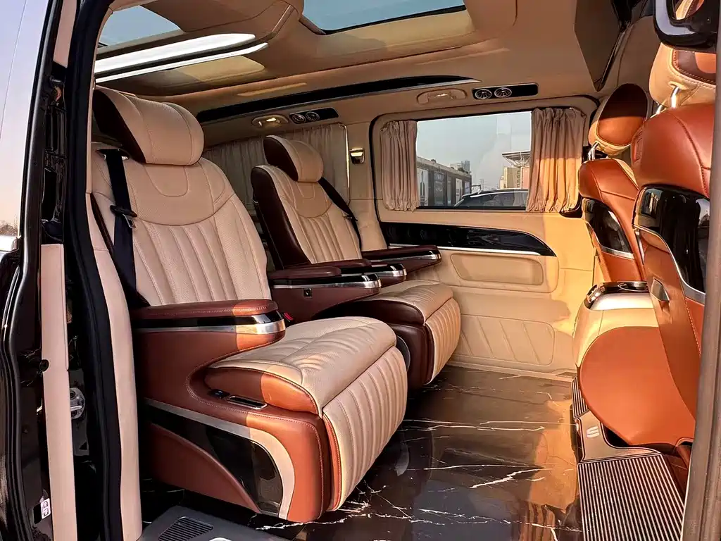 Mercedes-Benz V-Class 2022 V 260 L Long Wheelbase Premium Edition купить на сайте DeffCars