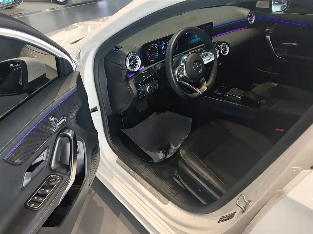 Mercedes-Benz A-Class 2022 Facelift Three A 200 L Sports Sedan Fashionable купить на сайте DeffCars