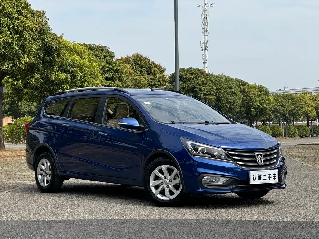 Baojun 310W 2017 1.5L manual fashion model National V купить на сайте DeffCars