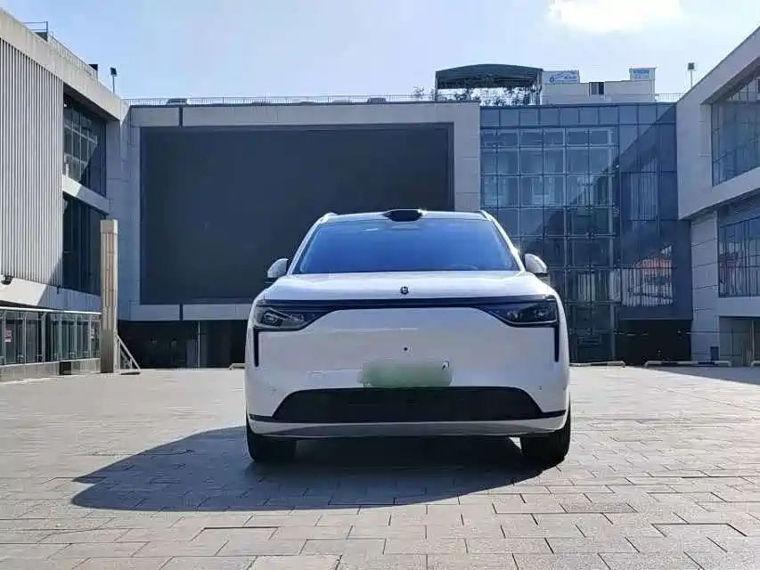 Aito M8 2025 extended range Max+ version 53.4kWh 6-seat 192-line lidar) купить на сайте DeffCars