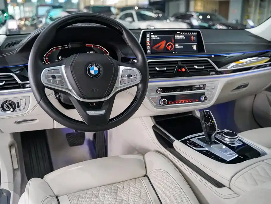 BMW 7 Series 2019 750Li xDrive V8 Luxury Package купить на сайте DeffCars