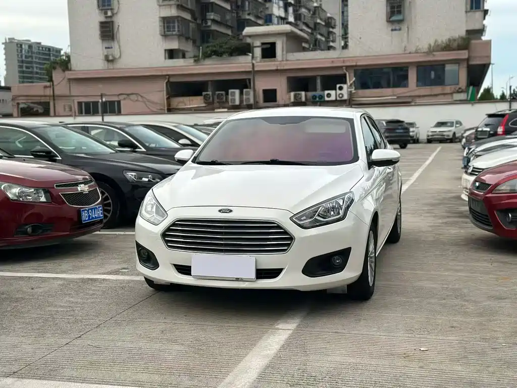 Escort 2015 1.5L Manual Comfort Edition купить на сайте DeffCars