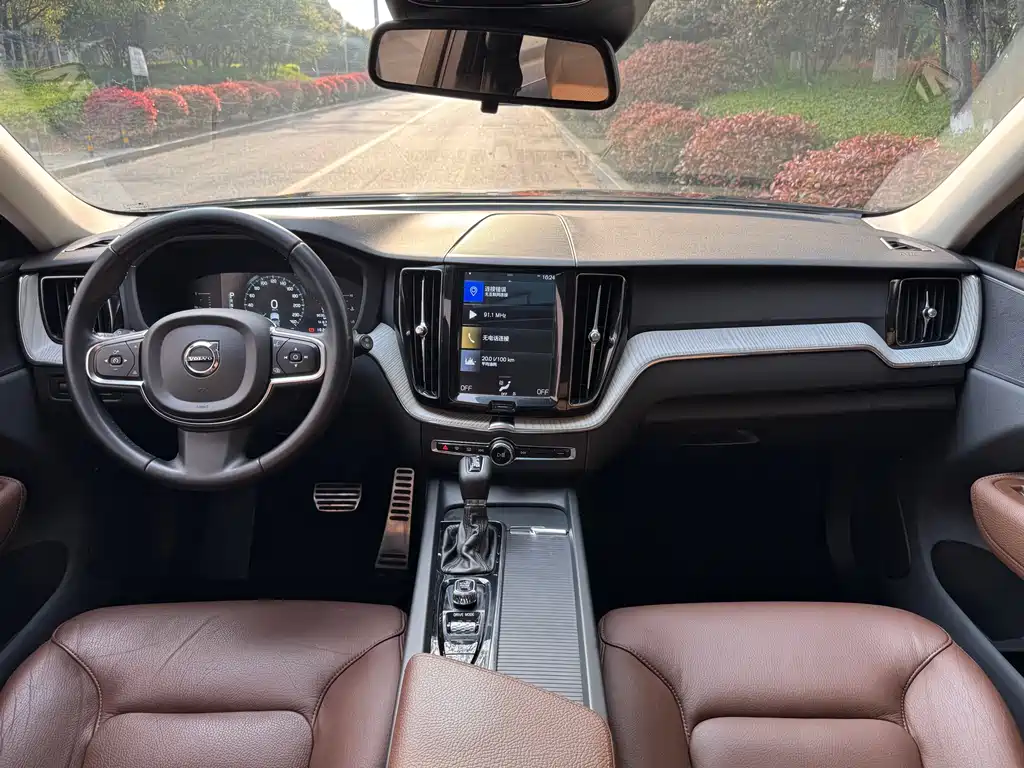 Volvo XC60 2019 T5 Four-wheel Drive Smart Edition National VI купить на сайте DeffCars