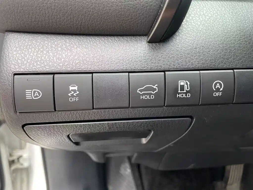 Camry 2019 facelift 2.0G Deluxe Edition купить на сайте DeffCars