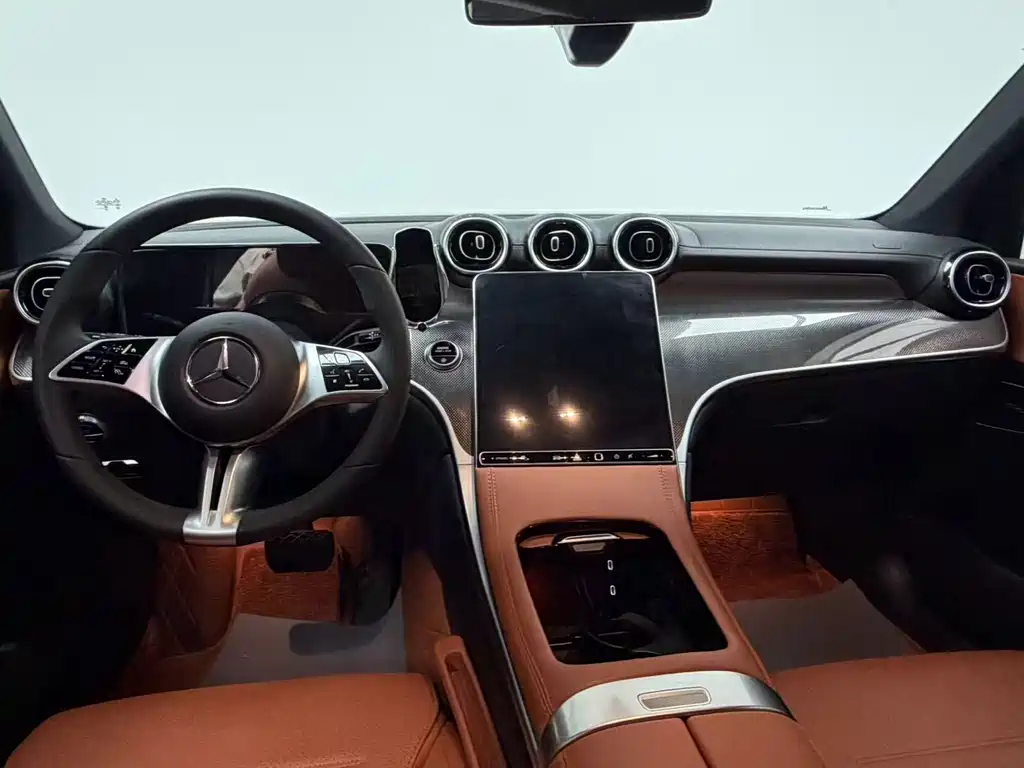 Mercedes-Benz GLC 2025 GLC 260 L 4MATIC Dynamic купить на сайте DeffCars